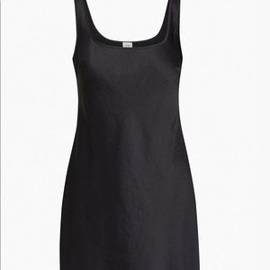 Aritzia Tryst Dress